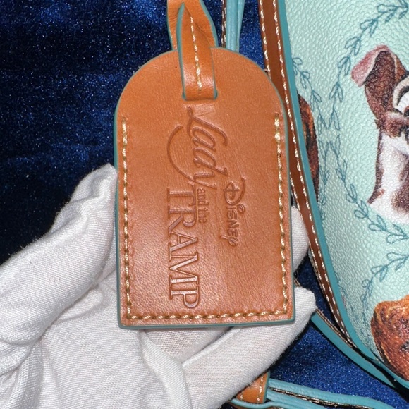Disney Dooney & Bourke Light Blue and Tan Lady & the Tramp Crossbody Bag - Picture 5 of 6